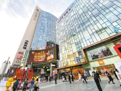 建業(yè)凱旋廣場(chǎng)開(kāi)業(yè)，四巨頭激戰(zhàn)花園路商圈